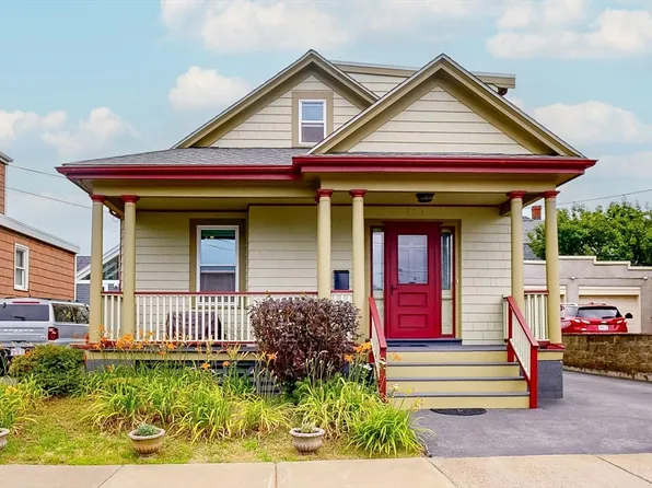 54 Townsend St, Winthrop, MA 02152