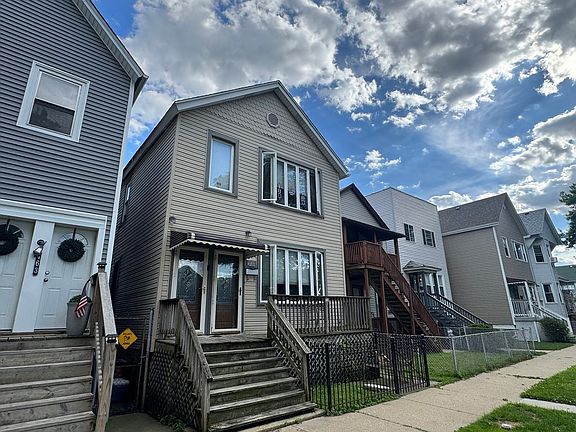 3rd image of 465 W 43rd Pl