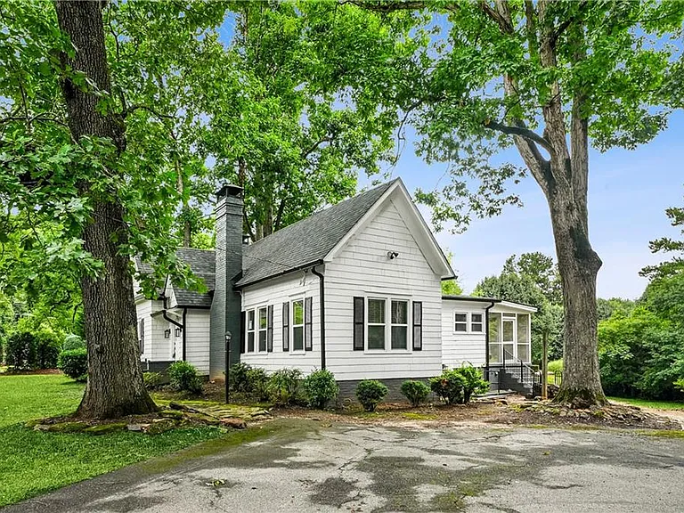 5383 Tilly Mill Rd — Photo 5