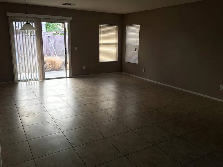 7776 N 56th Ln — Photo 74