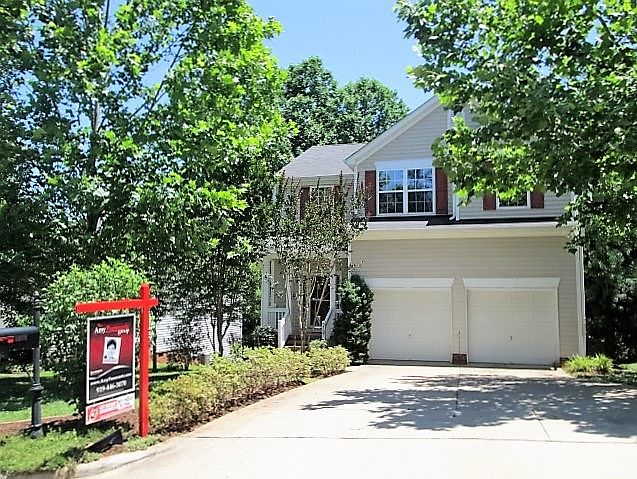 1st image of 2107 Summit Dr