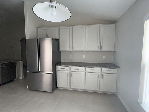 5th image of 16 Wallstone Pl