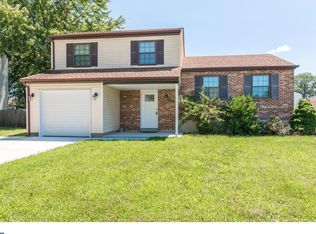 6 Flinthill Dr, Newark, DE 19702