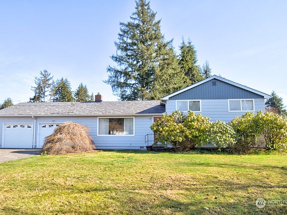 2nd image of 320 Deer Park Drive
