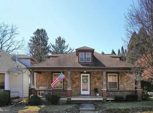 9 Front St, Boiling Springs, PA 17007