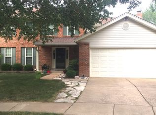 16302 Westglen Farms Ct, Ballwin, MO