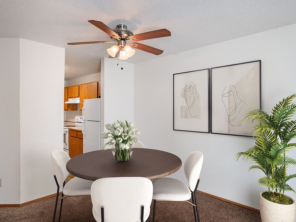 Fargo, ND Westview Towers Apartments | Dining
