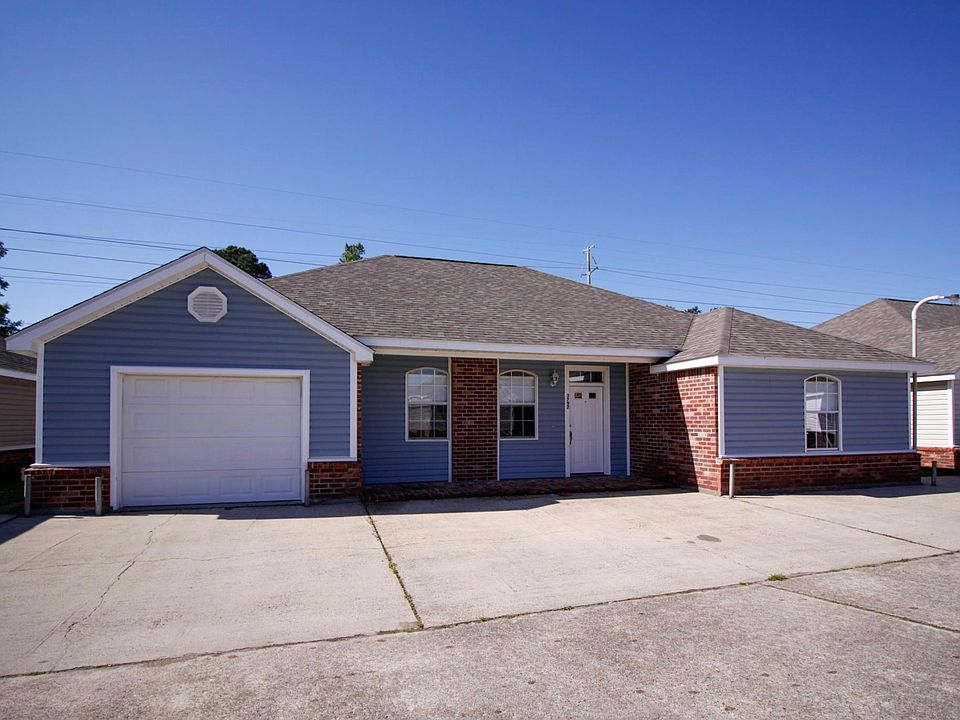 1st image of 3757 Newcastle Dr