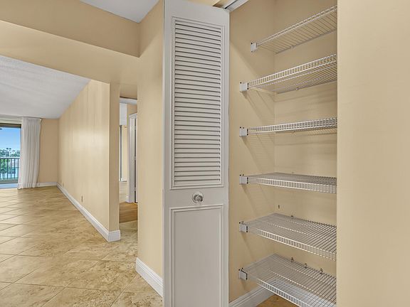 4th image of 14747 Cumberland Drive #3080