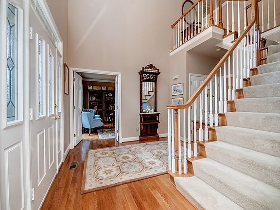 4th image of 3289 Willow Glen Dr