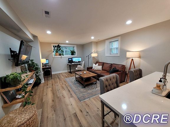2nd image of 4320 N Francisco Ave #Gs