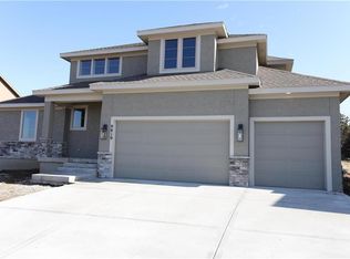 9819 Brockway St, Lenexa, KS 66220