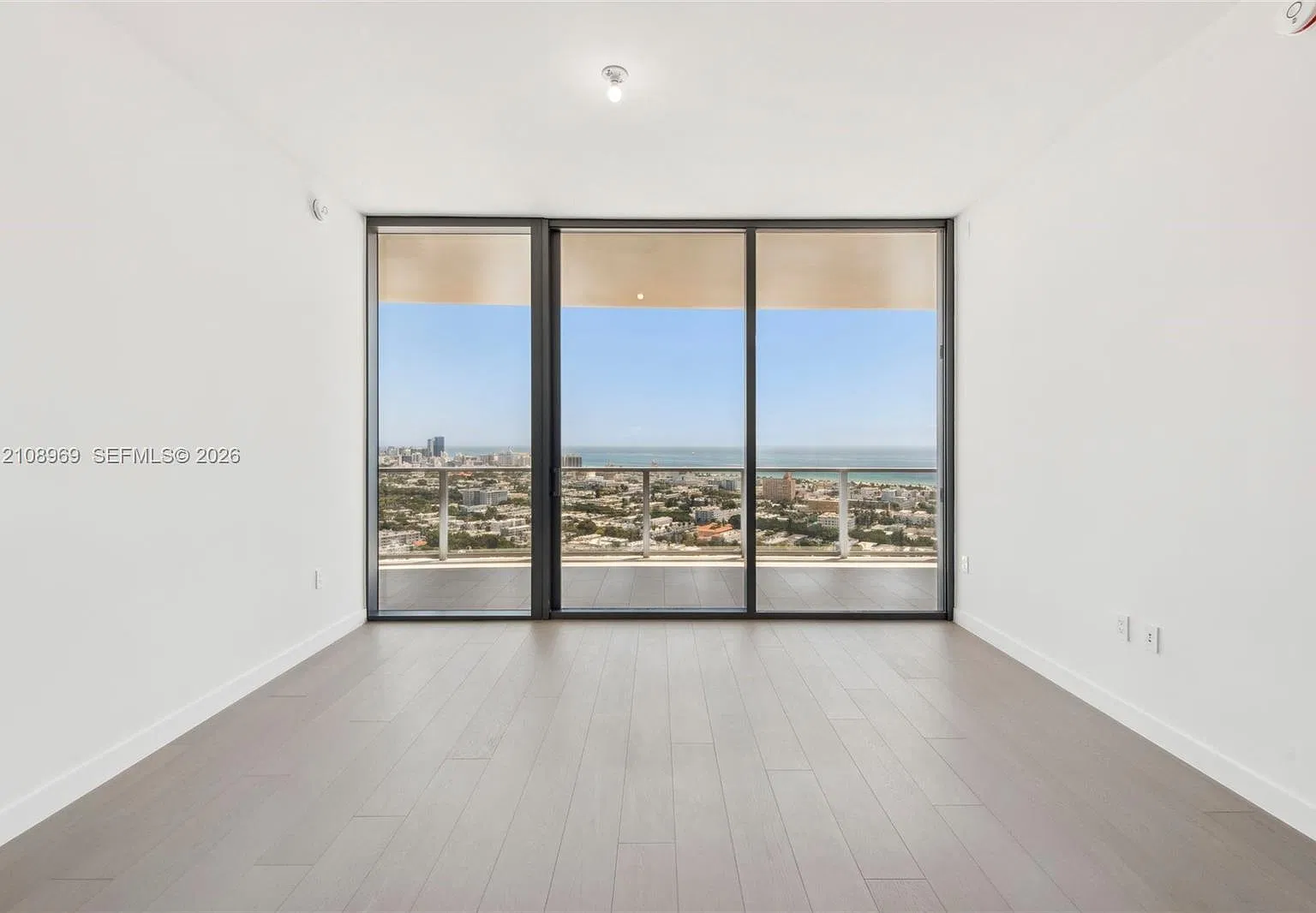 2 bed, 2.5 bath, 1216 sqft, $18,500 — Photo 4