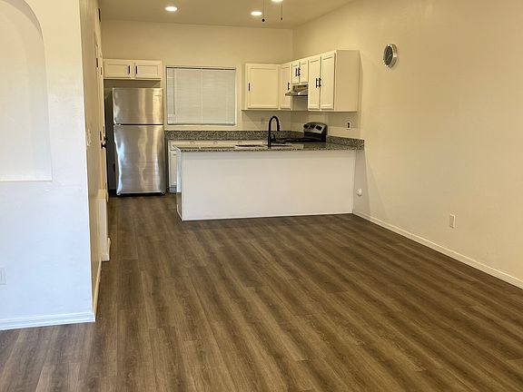 5th image of 515 E 6th St #3