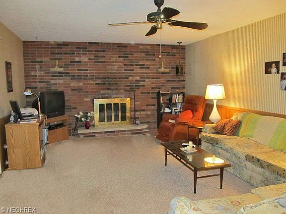 4th image of 9687 Vista Dr