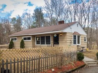 882 Flat Hill Rd, Lunenburg, MA 01462