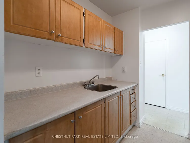 888 Glen St #503 — Photo 9