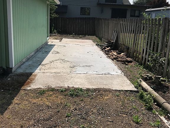 5th image of 6661 NE Geneva St