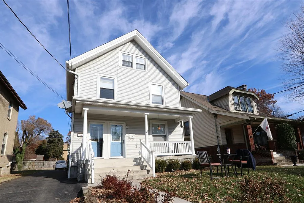 2734 Minot Ave photo 1
