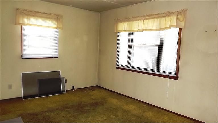 1st image of 1927 Catalpa Ave