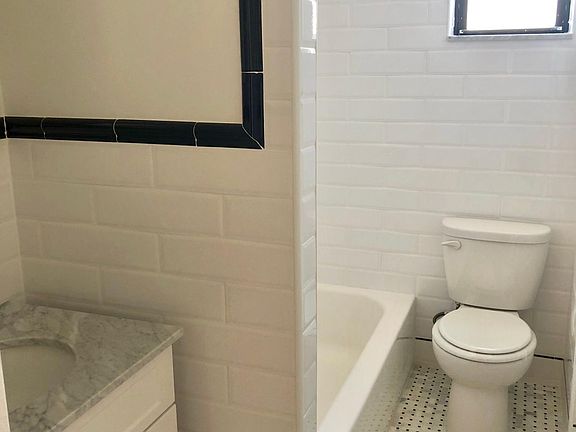 5th image of 8943 96th St APT 3I