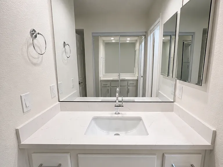 1715 Camden Ave. Los Angeles, CA 90025 — Photo 9
