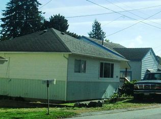 513 Pine St, Brookings, OR 97415