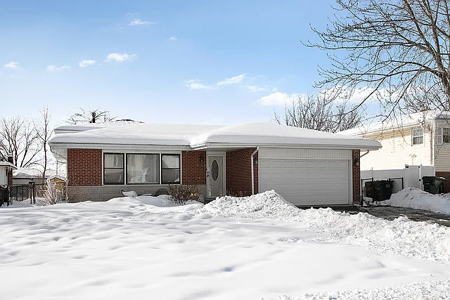 17476 Eastgate Dr photo 1