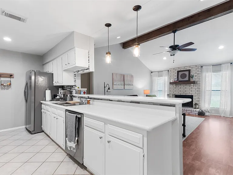 105 Sweetgum St — Photo 11