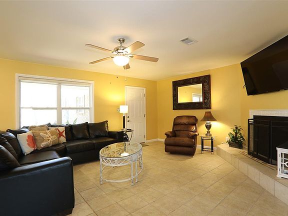 2nd image of 2721 Terry Cove Dr