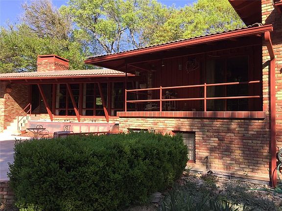 3rd image of 3874 S Hills Cir