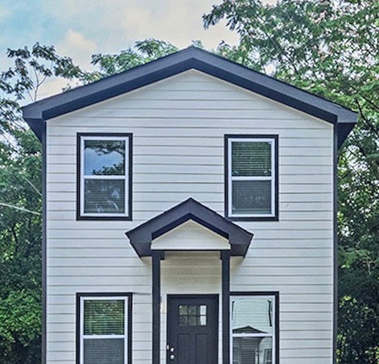 1st image of 3279 Kings Park Cir