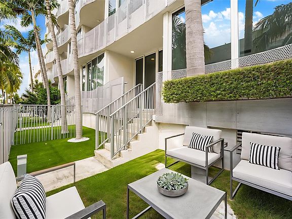 3rd image of 2100 Park Ave APT 108