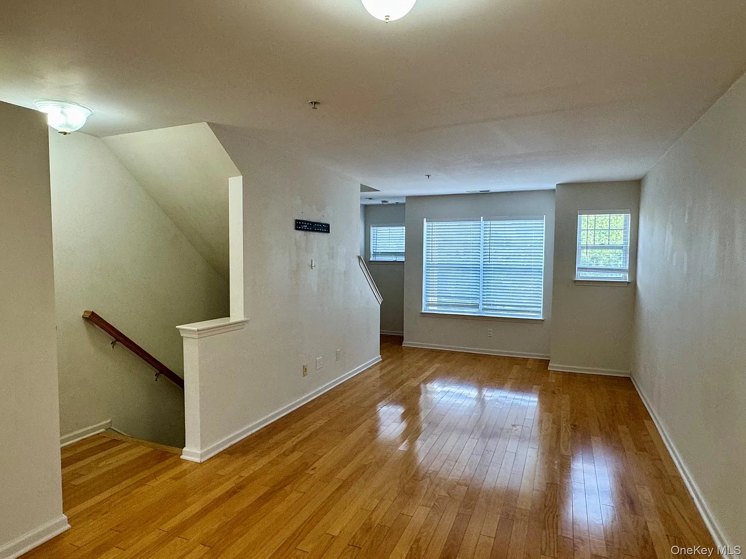 2 bed, 2.5 bath, 1337 sqft, $2,700 — Photo 2