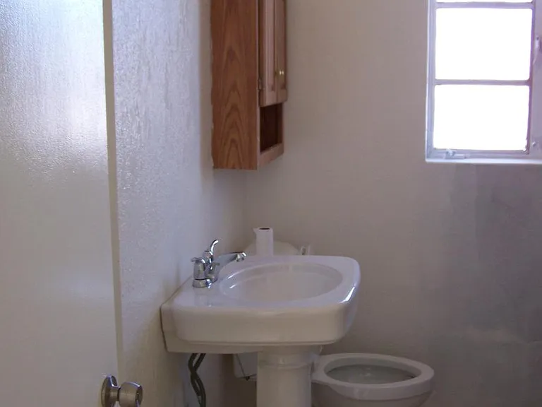2226 N Los Altos Ave — Photo 7