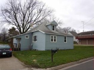 430 3rd St SW, Plainview, MN 55964