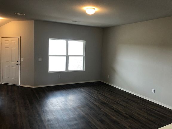 4th image of 4464 Olympia Dr