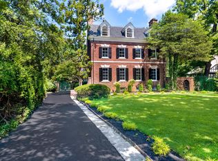 87 Library Pl, Princeton, NJ 08540