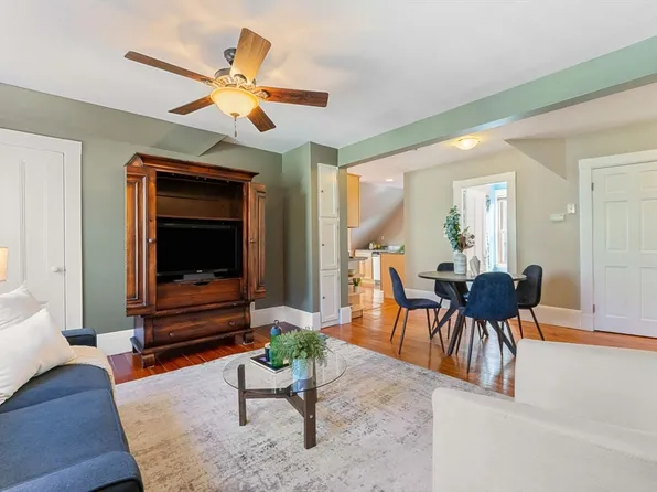 19 Stone Ave #A, Somerville, MA 02143