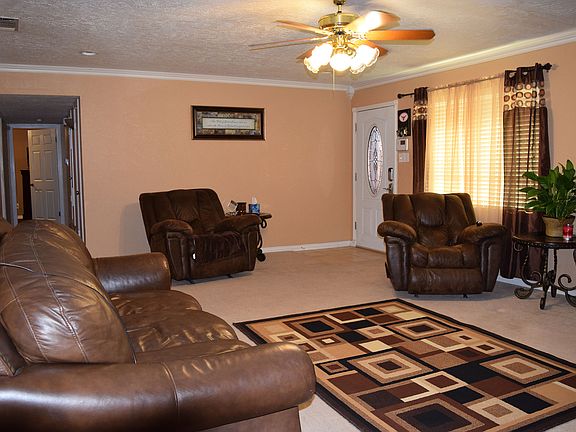 3rd image of 303 S Bentwood Dr