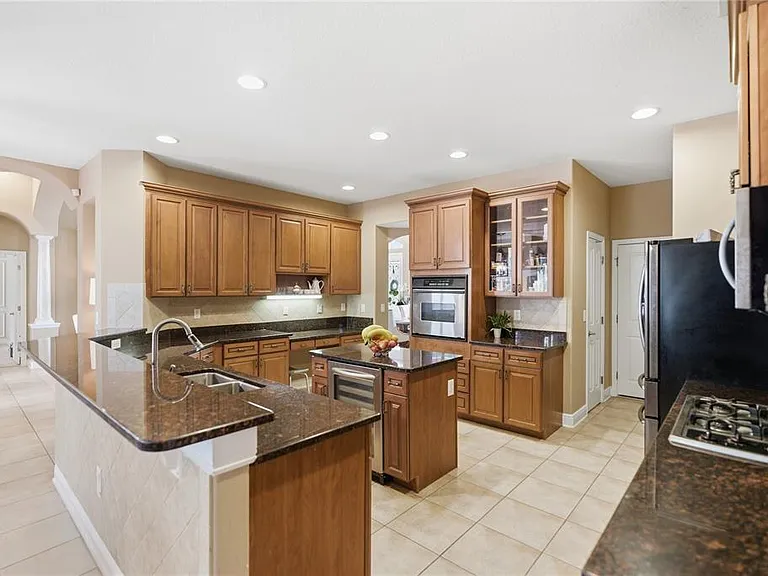10266 Estuary Dr — Photo 12