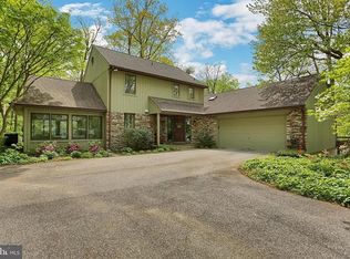 851 Valley Rd, Lancaster, PA 17601