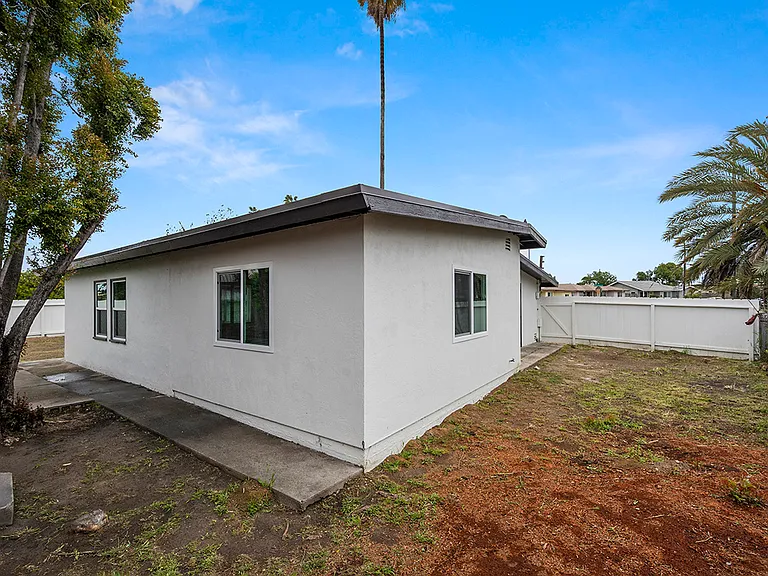6378 Streamview Dr — Photo 17