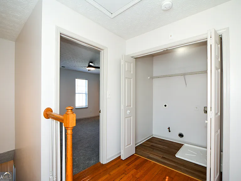 5460 Hampton Ct — Photo 23