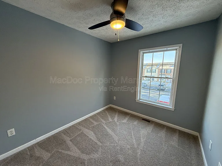 10500 Boxmeer Ct — Photo 15