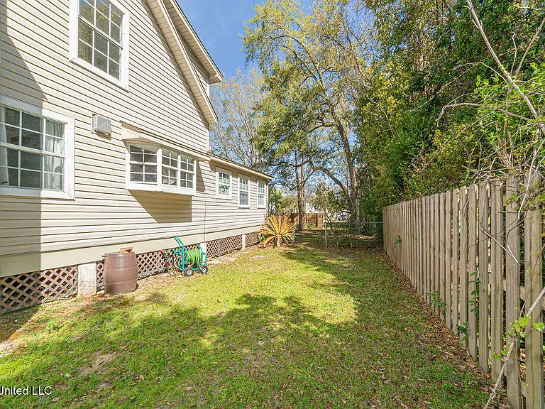 114 Menge Ave — Photo 52