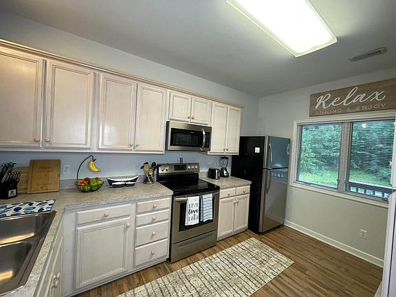4th image of 1019 Mariners Way APT 26