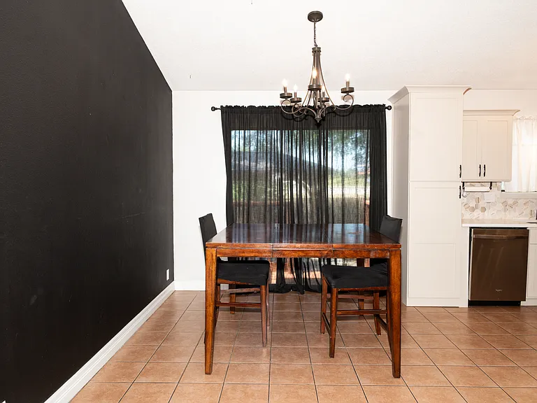 1426 W Nottingham Cir — Photo 14