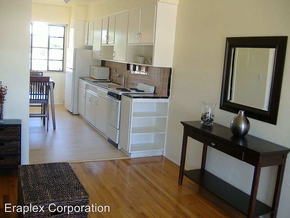 1st image of 2821 SW 1st Ave APT 10