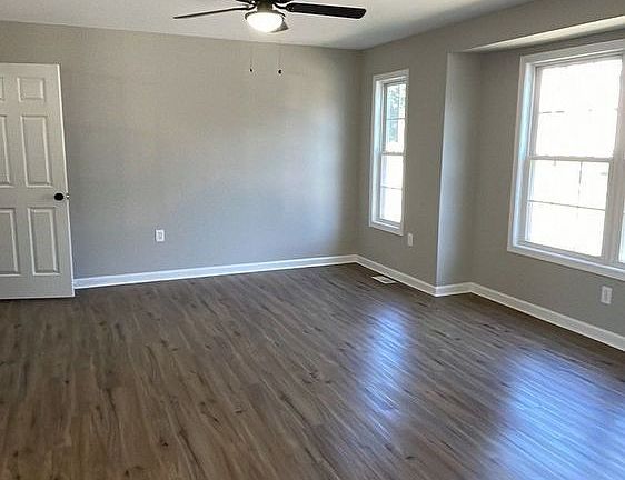 4th image of 4 Hersh Ave #0
